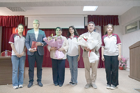 BAYAN CANALP VE REKTÖR DEMİR, TÜRK TELEKOM ANADOLU LİSESİNDEYDİ