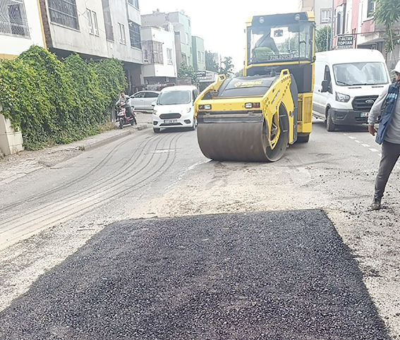 SELİMİYE CAMİİ ÖNÜNE ASFALT YAMA YAPILDI