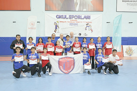 BİNATLI ORTAOKULU YILDIZLAR KORFBOL’DA TÜRKİYE 4.’SÜ OLDU