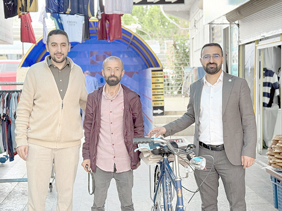 BİSİKLETİ ÇALINAN YURTSEVER’E HÜDA PAR SAHİP ÇIKTI