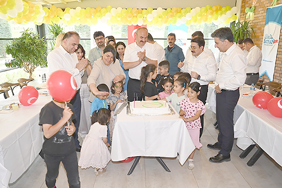 ÇÖLYAK FARKINDALIK HAFTASINDA VALİ CANALP’TAN ANLAMLI ZİYARET