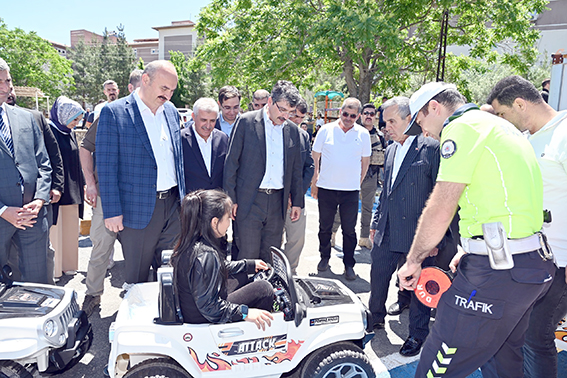 ÇOCUK TRAFİK EĞİTİM PARKINDA İNCELEME