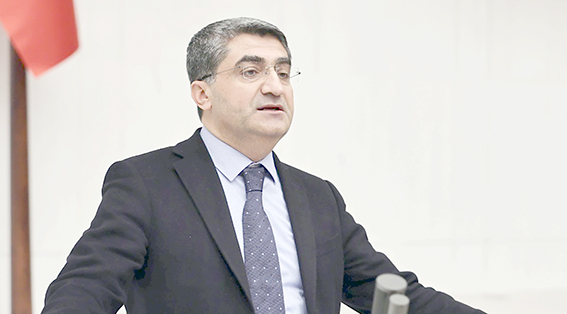 EKMEN “BU BİR SON DEĞİL, YEPYENİ BİR BAŞLANGIÇ”