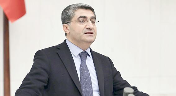 EKMEN “MECLİS HİÇBİR ŞARTA BAĞLI OLMADAN DEVREYE GİRMELİ”