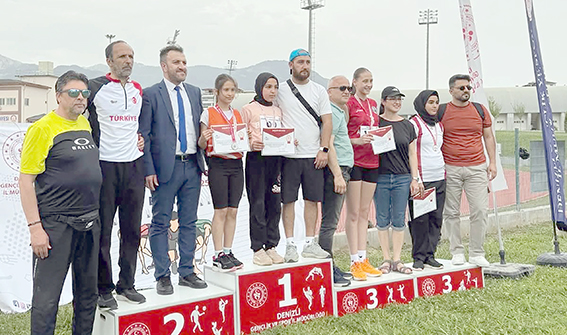 FARABİ ORTAOKULU ÖĞRENCİSİ ELİF ERKUN’DAN TÜRKİYE REKORU!