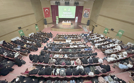 HÜDA PAR’IN ‘SON KALE: AİLE’ PANELİNE YOĞUN İLGİ