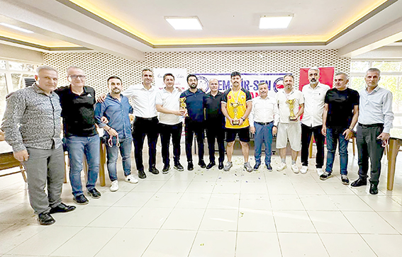 MASA TENİSİ TURNUVASINDA ÖDÜLLER VERİLDİ