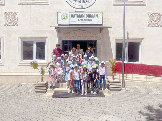 MİNİK YÜREKLERDEN YEŞİL GELECEĞE DESTEK