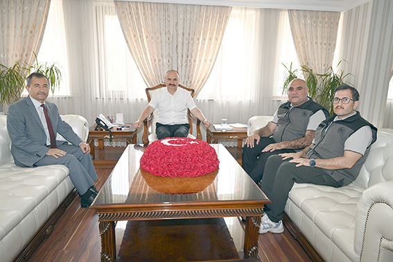 ORMAN BÖLGE MÜDÜRÜ POYRAZ’DAN VALİ CANALP’E ZİYARET