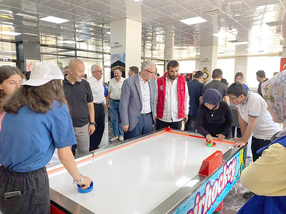 ÖZEL ÖĞRENCİLER BAHAR ŞENLİĞİNDE EĞLENDİLER