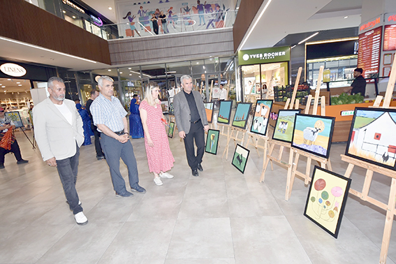 ÖZEL ÖĞRENCİLERDEN ORTAK SERGİ