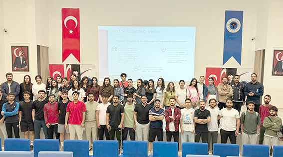 ÜNİVERSİTE ÖĞRENCİLERİNE MADDE BAĞIMLILIĞI EĞİTİMİ VERİLDİ