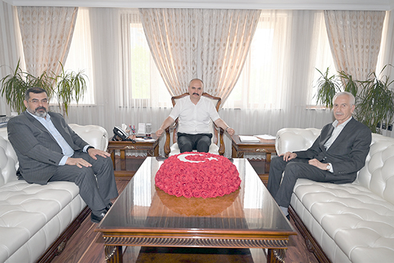 VALİ CANALP, İL MÜFTÜSÜ VE KIZILAY ŞUBE BAŞKANINI KABUL ETTİ