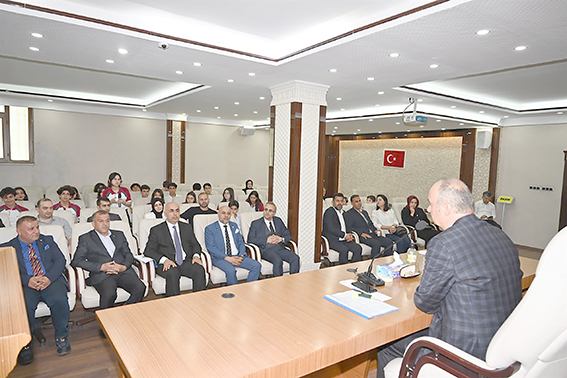 VALİ CANALP “ÖĞRENCİLERİMİZ DESTAN YAZMAYA DEVAM EDİYOR”
