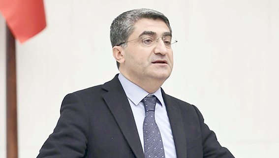 EKMEN’DEN ALEVİLERE YÖNELİK RAHATSIZ EDİCİ SÖYLEMLERE TEPKİ