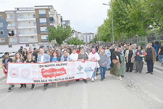 CANALP AİLESİ, ÖĞRENCİLERLE PİKNİK YAPTI