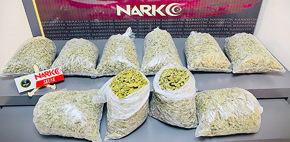 10 KİLO UYUŞTURUCU ELE GEÇİRİLDİ