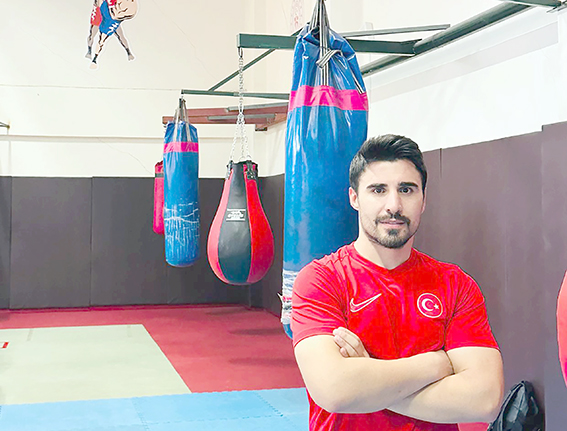 BOKS ANTRENÖRÜ GÜZEL’E MİLLİ GÖREV