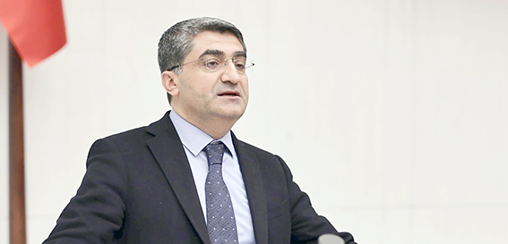 EKMEN “ZEYTİNLİKLER MADEN UĞRUNA FEDA EDİLEMEZ”