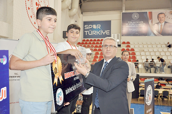 FESTİVALDE ÖDÜLLER SAHİPLERİNİ BULDU