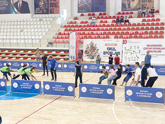 GELENEKSEL ÇOCUK OYUNLARI ŞENLİKLERİ DEVAM EDİYOR