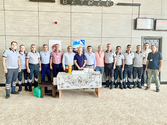 HAVALİMANINDA GÜVENLİK GÖREVLİLERİ GÜNÜ KUTLANDI