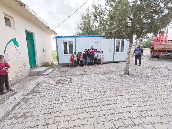 KOZLUK’TA EĞİTİME 44 KONTEYNER DESTEĞİ