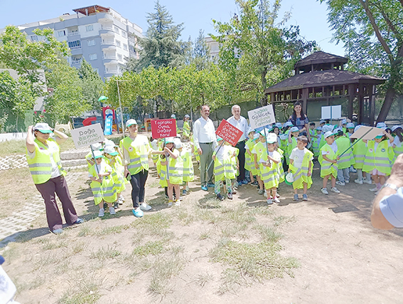 MİNİK ÖĞRENCİLER ORGANİK TARIMLA TANIŞTI