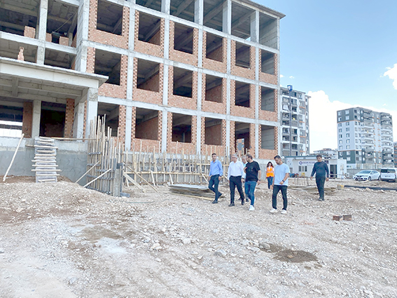 OKUL VE EĞİTİM TESİSLERİ İNŞAATLARINI GEZDİ