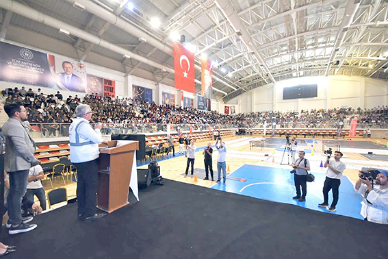 ROBOTİK VE TEKNOLOJİ FUARINA YOĞUN İLGİ