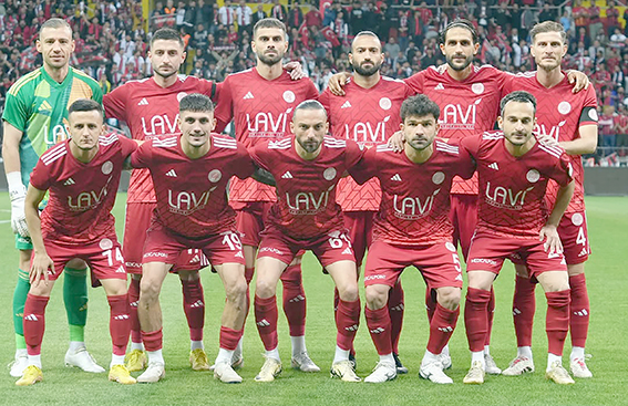 ŞAMPİYONLUK KIL PAYI KAÇTI