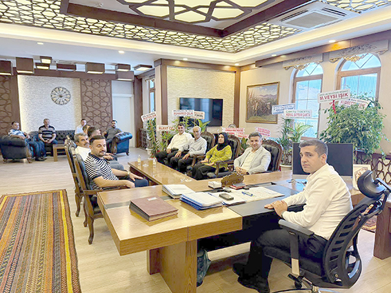 AK PARTİ HEYETİNDEN KOZLUK KAYMAKAMI’NA ZİYARET