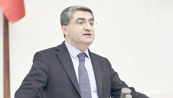 EKMEN “TEKSTİL ATÖLYELERİ KAPANMA TEHLİKESİYLE KARŞI KARŞIYA”