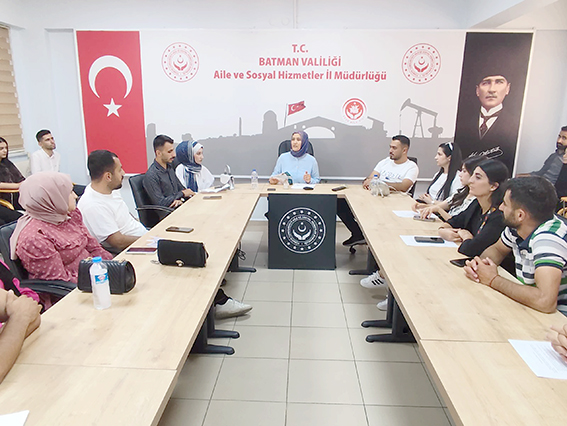 EVLENECEK GENÇLERE ‘KORUYUCU AİLE’ FARKINDALIĞI