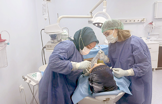 GENÇ HASTAYA ÇENE AMELİYATI BAŞARIYLA GERÇEKLEŞTİRİLDİ