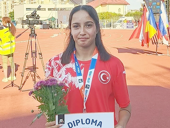 MİLLİ ATLET İREM YİĞİT BALKAN 2.’Sİ OLDU