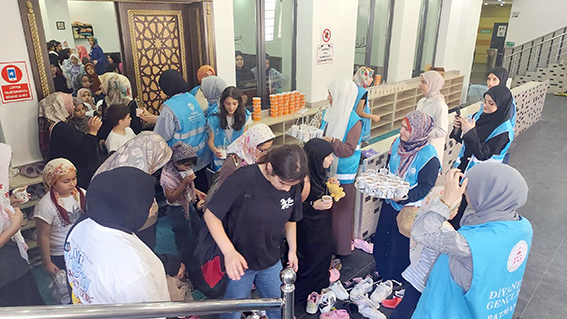 MÜFTÜLÜKTEN AŞURE İKRAMI