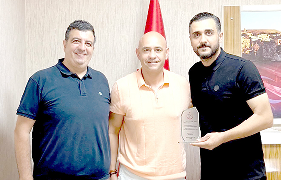 VOLEYBOL TEMSİLCİLİĞİNDEN YILDIZ’A BAŞARI PLAKETİ