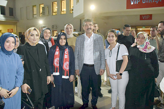 AK PARTİ’DEN PETROLSPOR’A BÜYÜK DESTEK