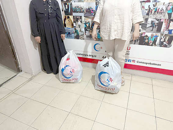 CANSUYU’NDAN 400 AİLEYE KIYAFET YARDIMI