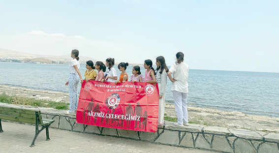 ÇOCUKLAR TATVAN’DA KÜLTÜREL YOLCULUĞA GÖTÜRÜLDÜ