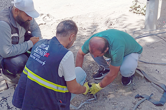 FEN İŞLERİ EKİPLERİ SAHADA ARALIKSIZ ÇALIŞIYOR