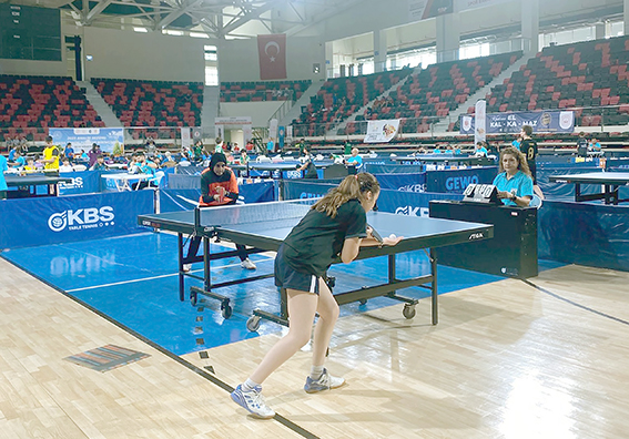 MASA TENİSİNDE TÜRKİYE ŞAMPİYONU OLDUK