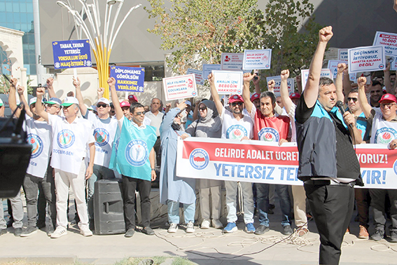 MEMUR-SEN’DEN YETERSİZ ZAM TEKLİFİNE TEPKİ