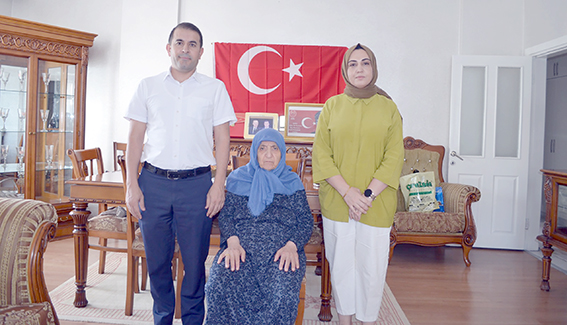 MÜDÜR GÜMÜŞ’TEN ŞEHİT AİLESİNE ANLAMLI ZİYARET