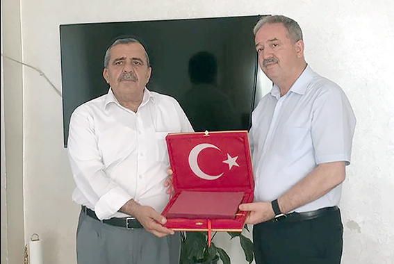 MÜZE MÜDÜRÜ ALPER’İN AİLESİNE ANLAMLI ZİYARET