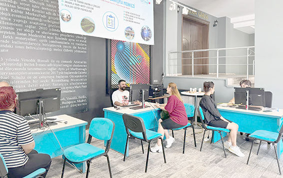 ÖĞRENCİLERE YKS TERCİH DESTEĞİ