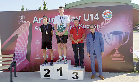 PETROLSPORLU MİNİK ATLETLERDEN 5 MADALYA