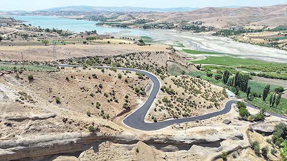 GÖLBAŞI MEZRASINA GÜVENLİ VE KONFORLU YOL