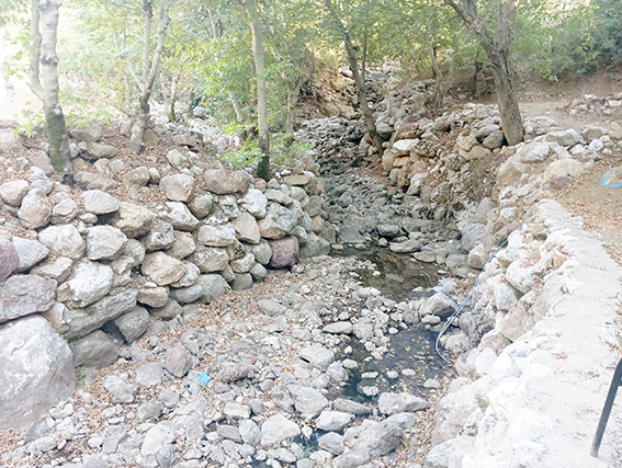 ŞAT DERESİ KURUDU, ESNAF ÇÖZÜM BEKLİYOR